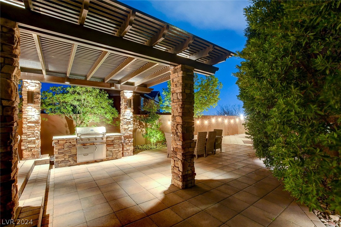 10470 Dove Meadow Way