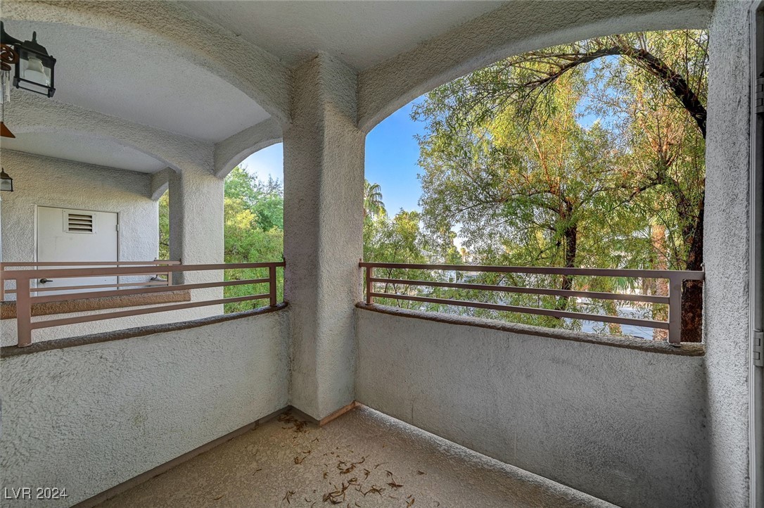 5650 East Sahara Avenue 2030