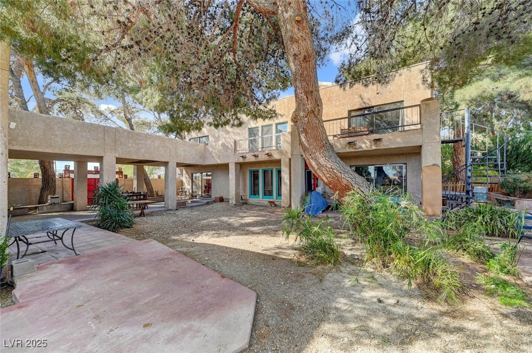 5785 North Tee Pee Lane