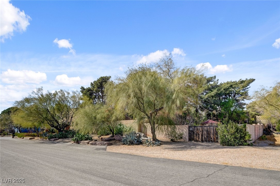 5785 North Tee Pee Lane