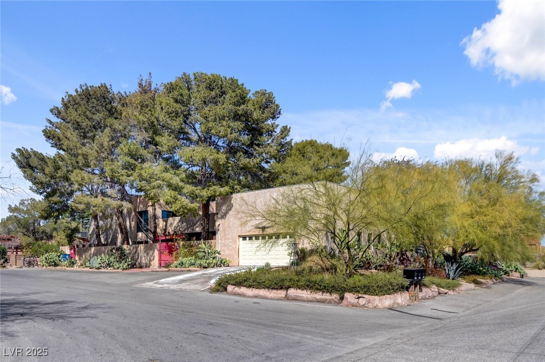 5785 North Tee Pee Lane