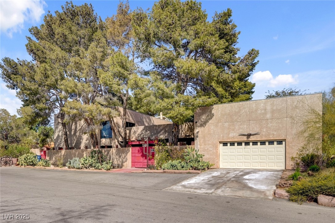 5785 North Tee Pee Lane