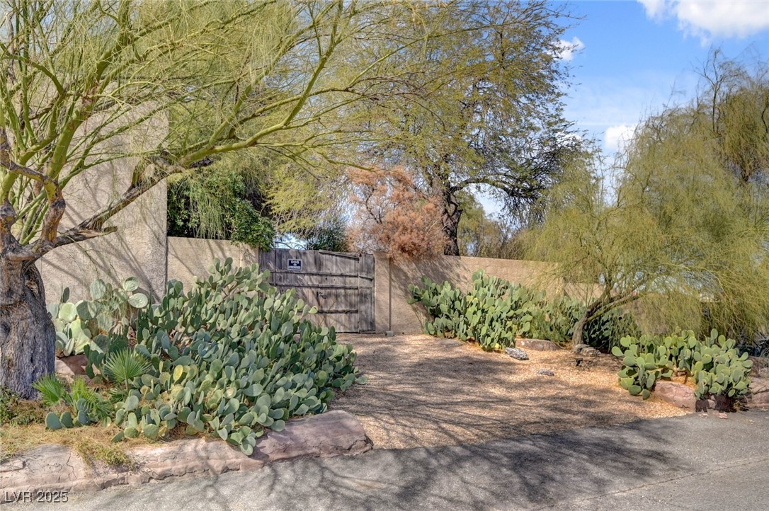 5785 North Tee Pee Lane