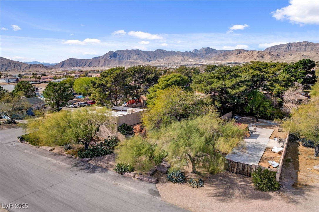 5785 North Tee Pee Lane