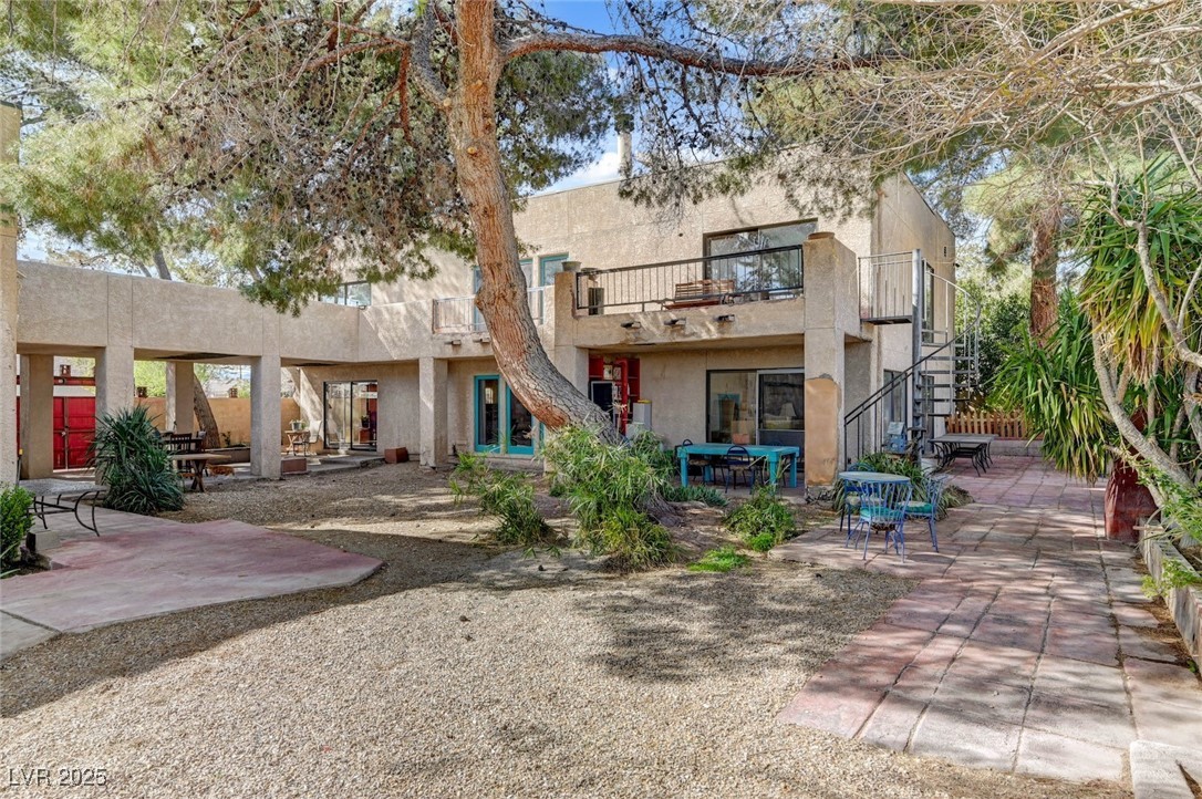 5785 North Tee Pee Lane