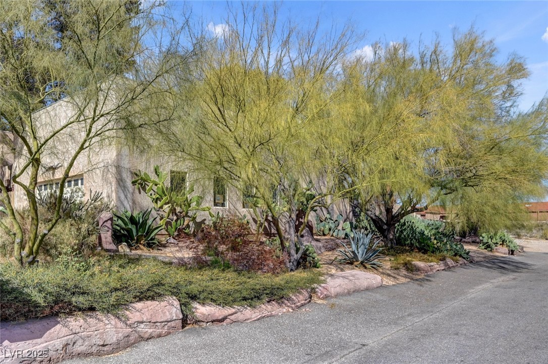 5785 North Tee Pee Lane