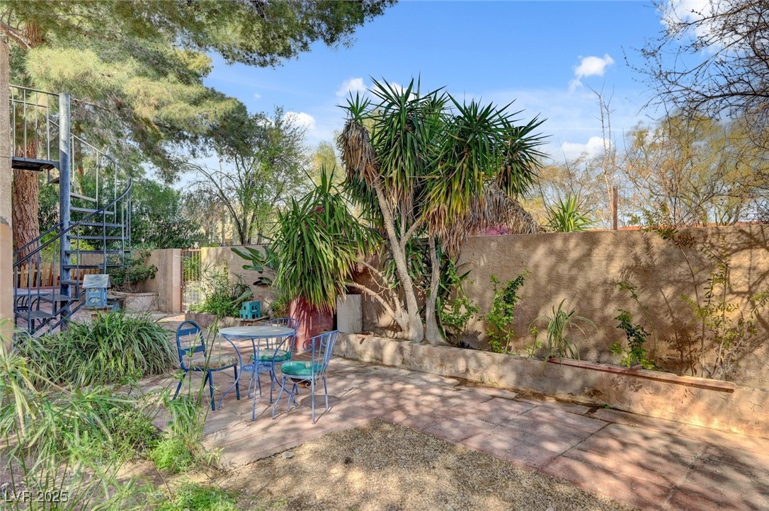 5785 North Tee Pee Lane