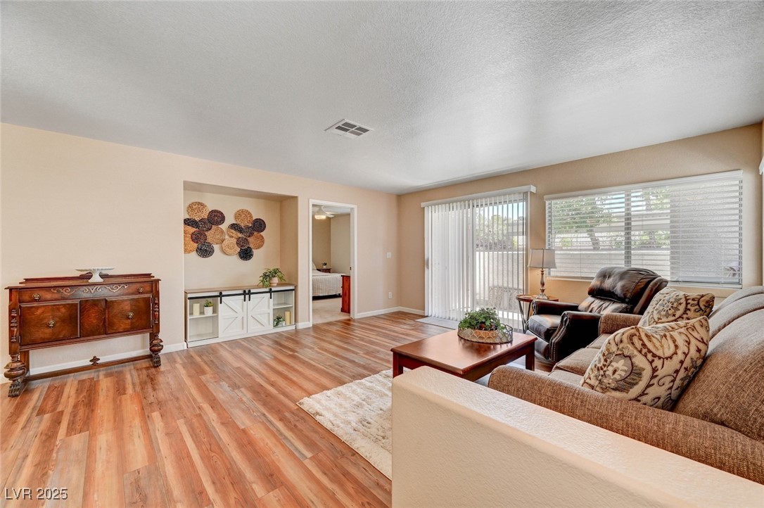 3125 North Buffalo Drive 1091