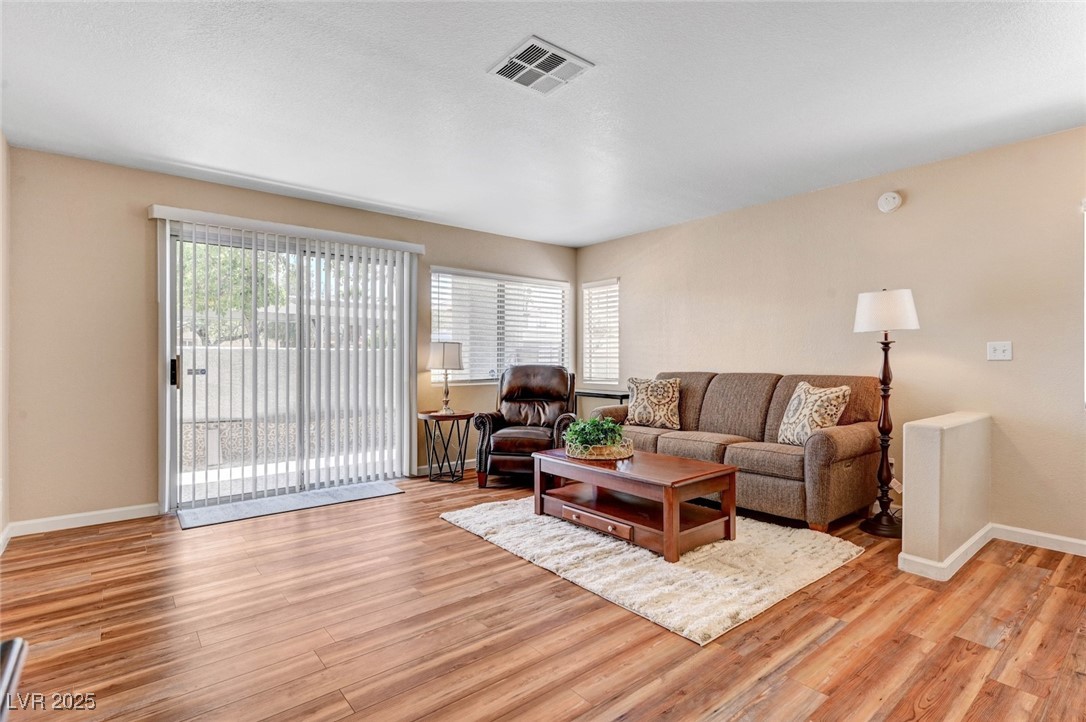 3125 North Buffalo Drive 1091