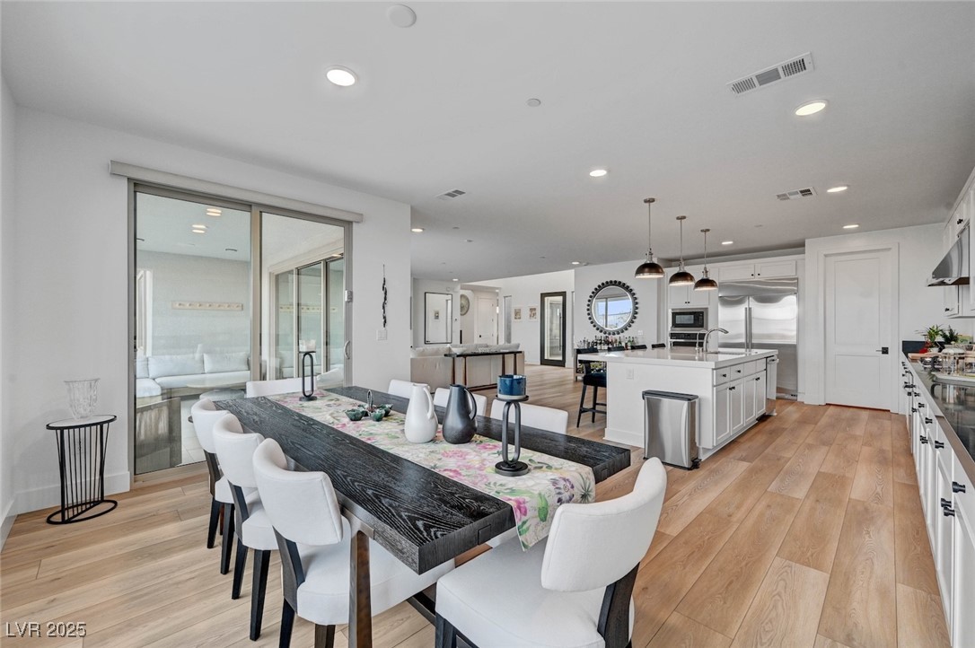 472 Windstone Crest Avenue