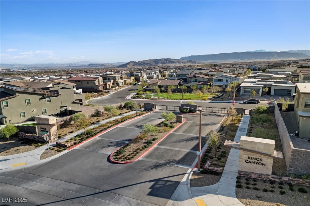 472 Windstone Crest Avenue