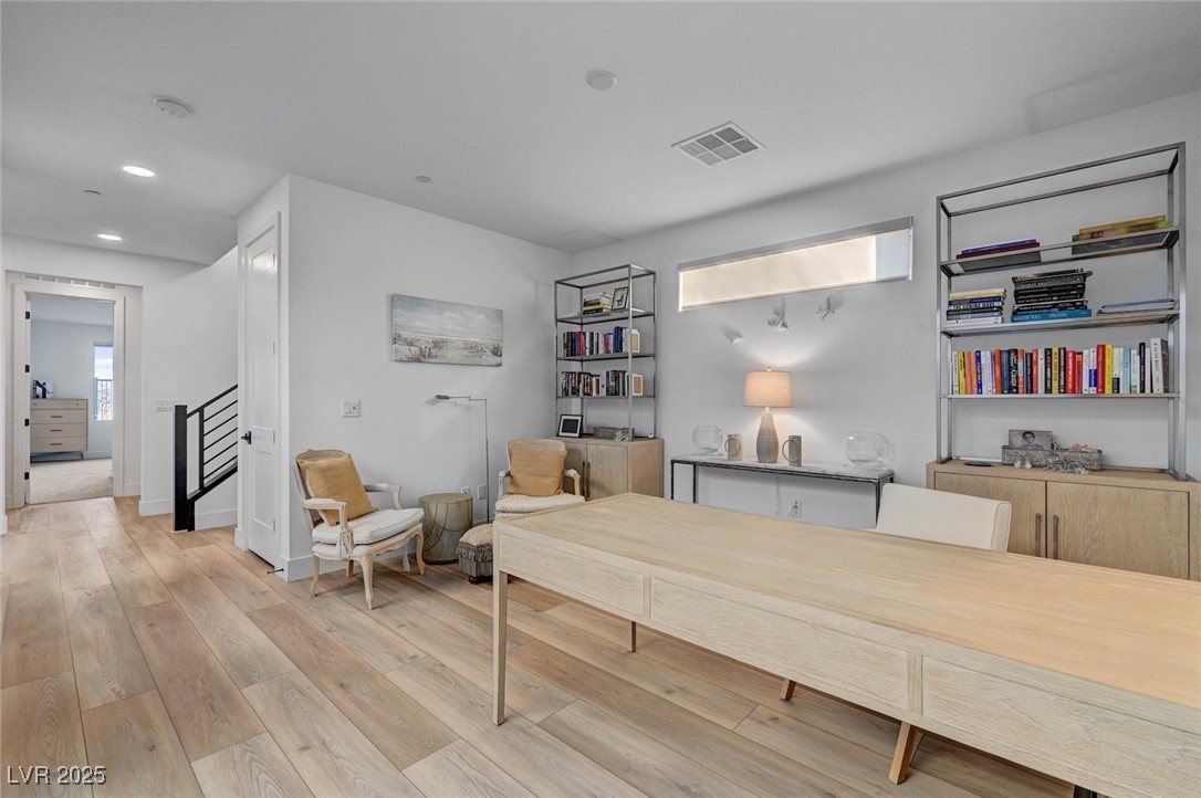 472 Windstone Crest Avenue