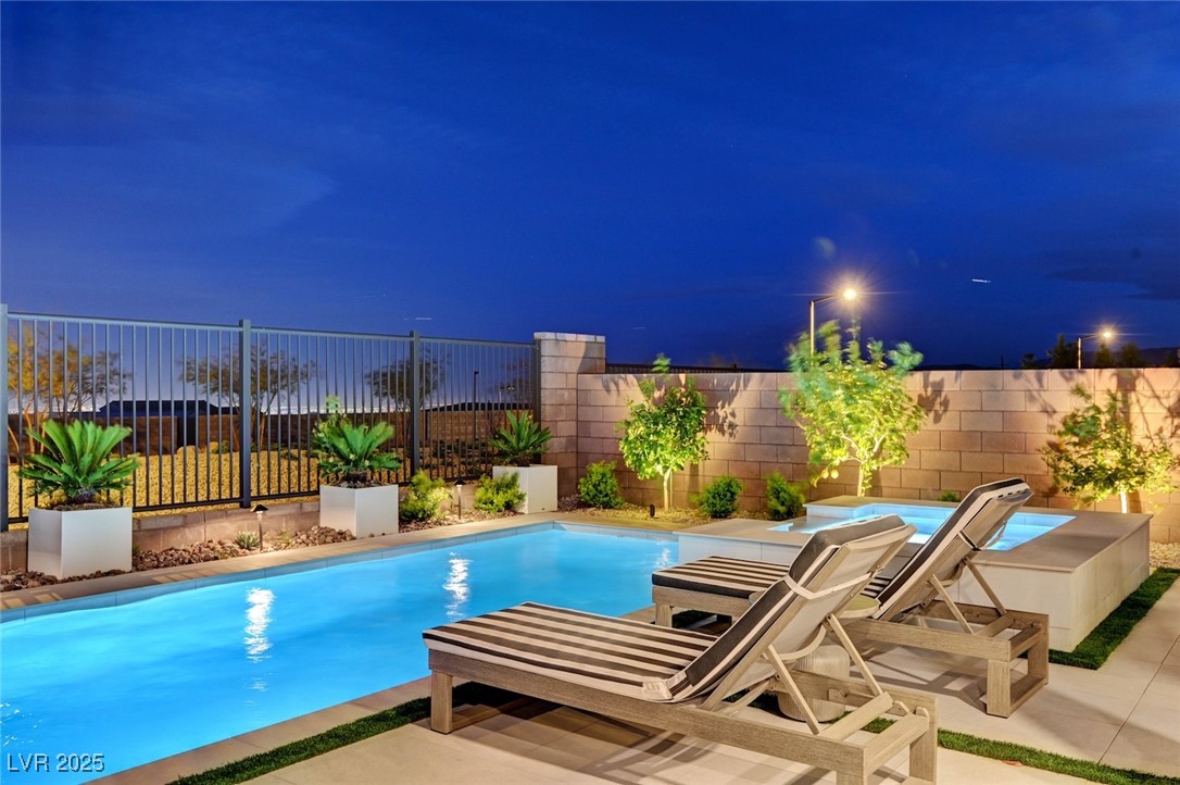 472 Windstone Crest Avenue