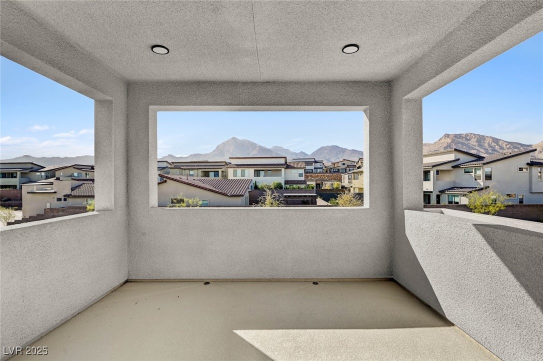 472 Windstone Crest Avenue