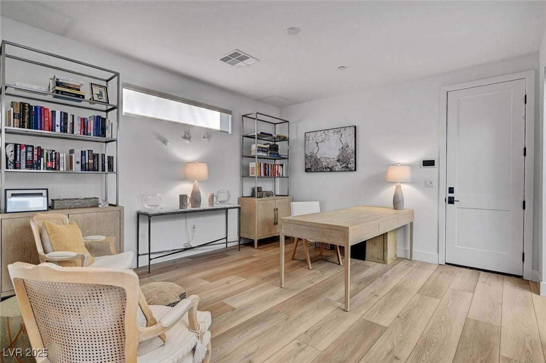 472 Windstone Crest Avenue