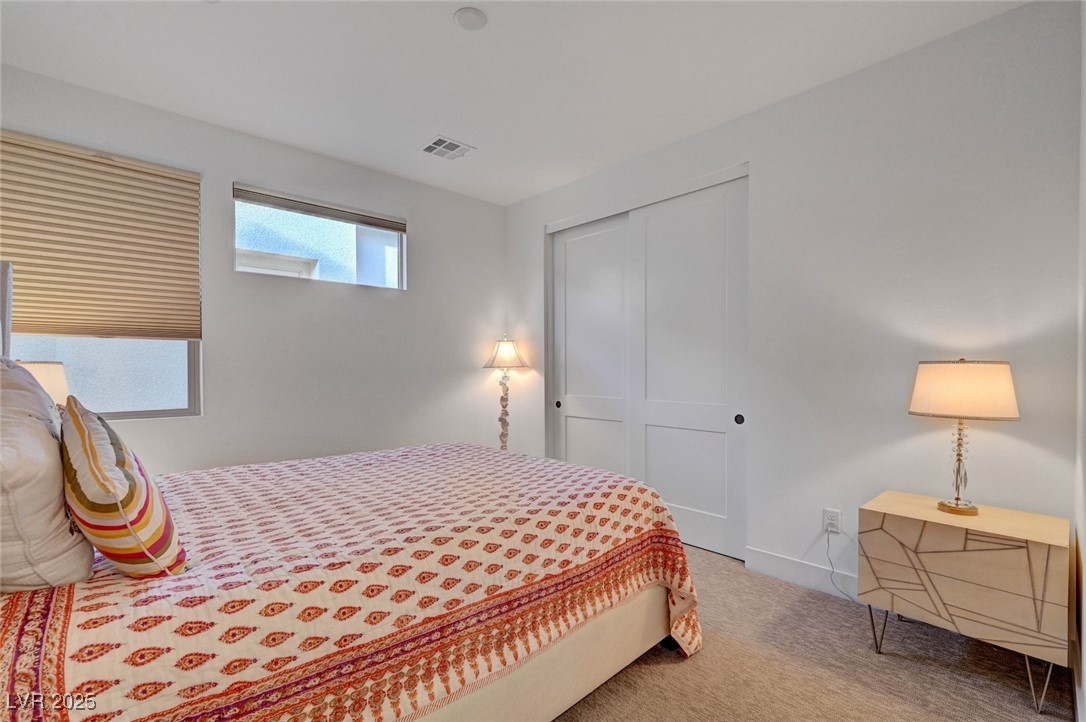 472 Windstone Crest Avenue