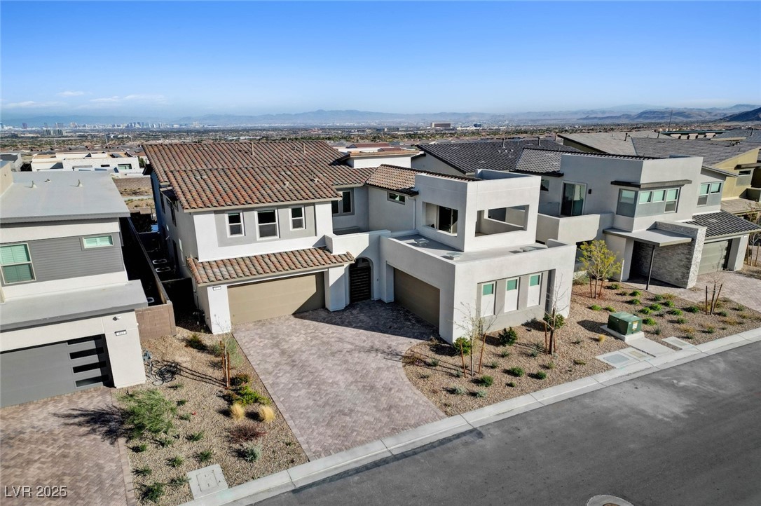 472 Windstone Crest Avenue