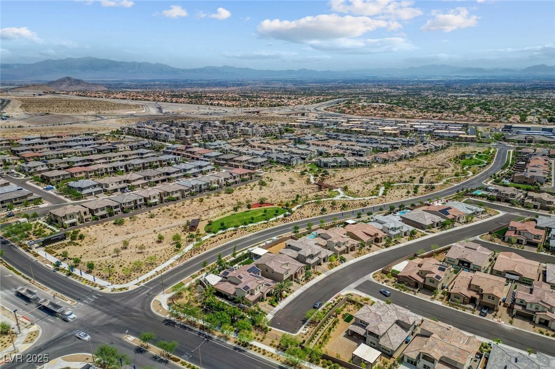 472 Windstone Crest Avenue