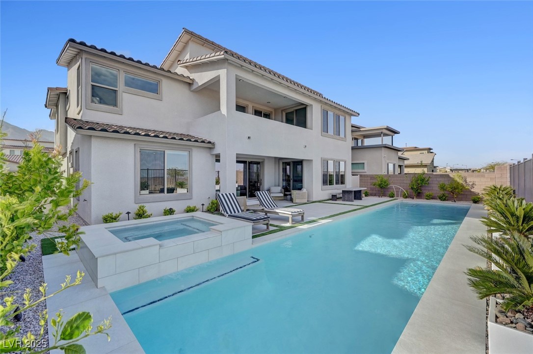 472 Windstone Crest Avenue