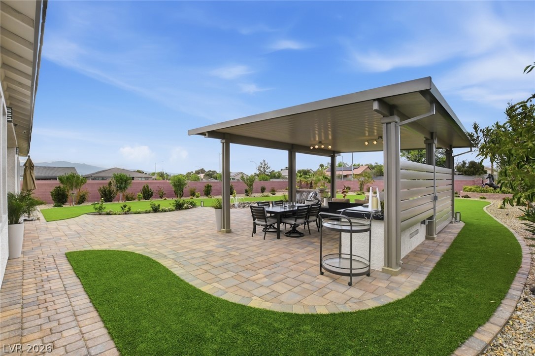 5702 Kings Bluff Avenue