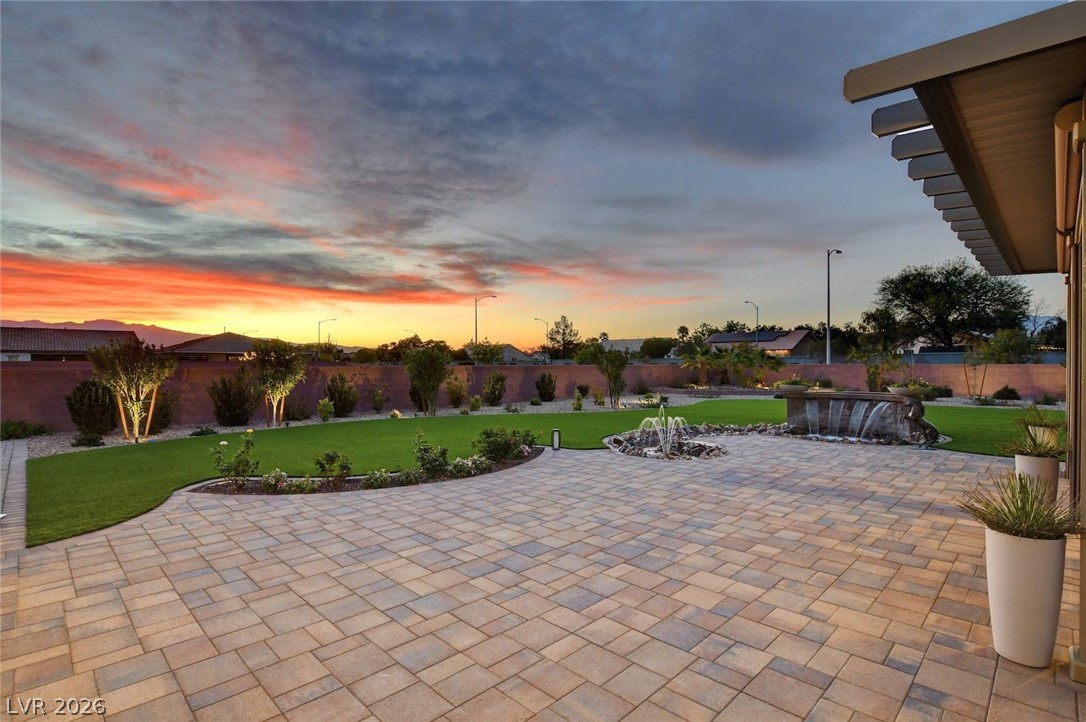 5702 Kings Bluff Avenue