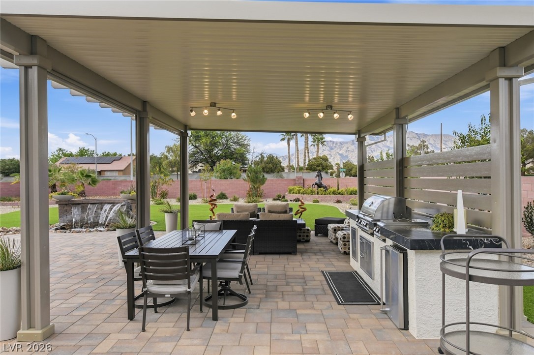 5702 Kings Bluff Avenue