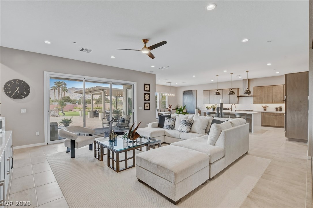 5702 Kings Bluff Avenue