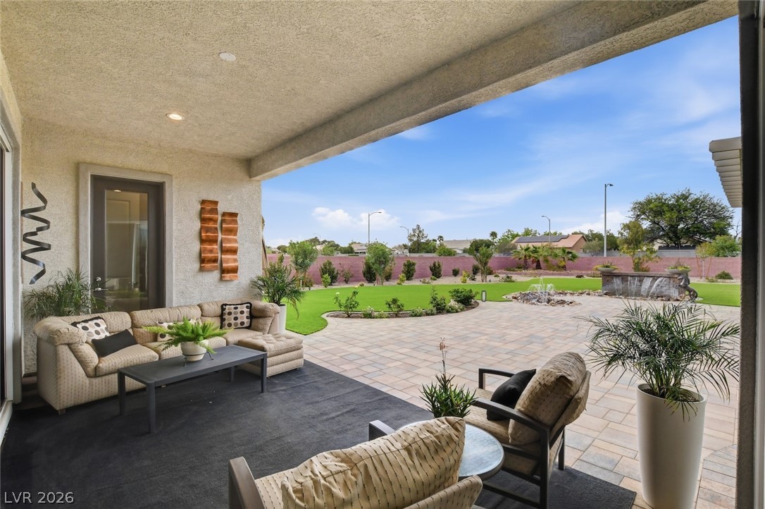 5702 Kings Bluff Avenue