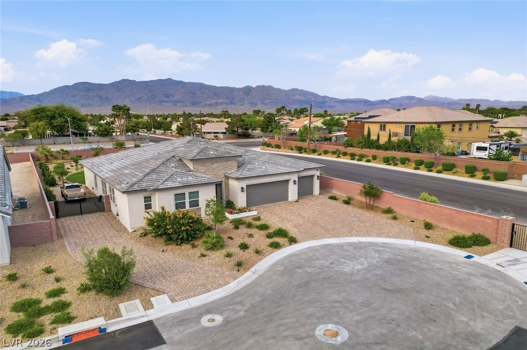 5702 Kings Bluff Avenue