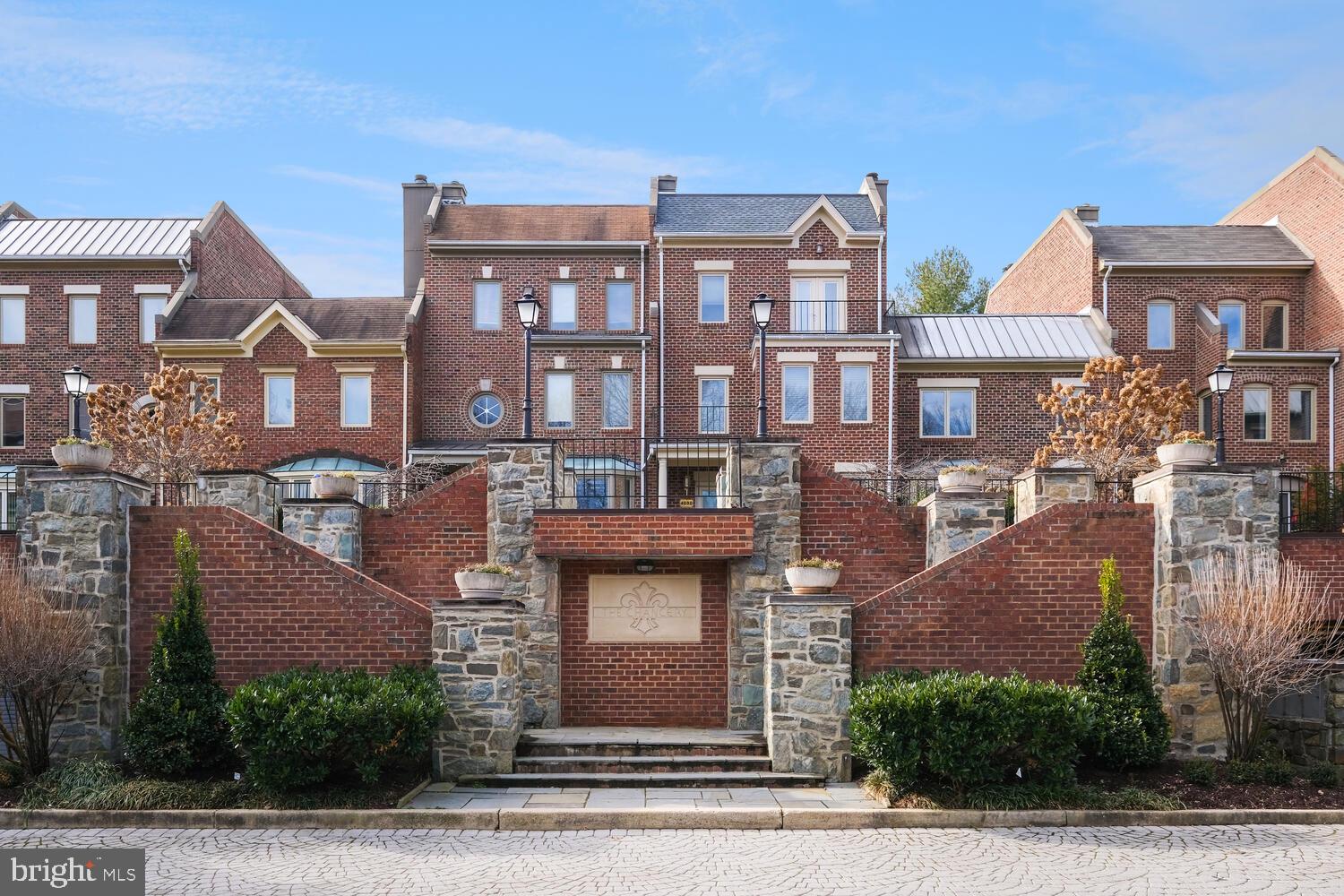 4028 CHANCERY COURT NW