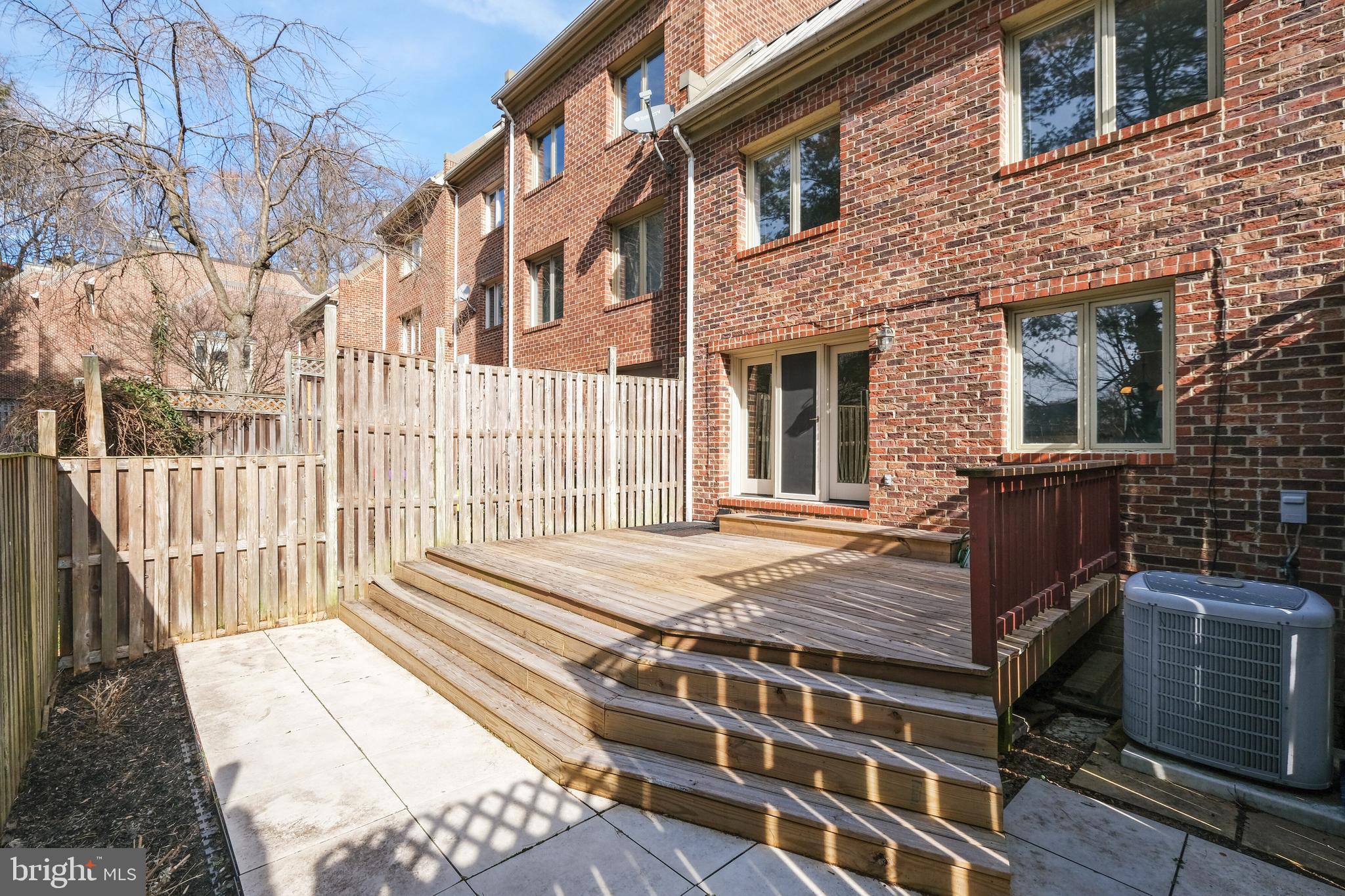 4028 CHANCERY COURT NW