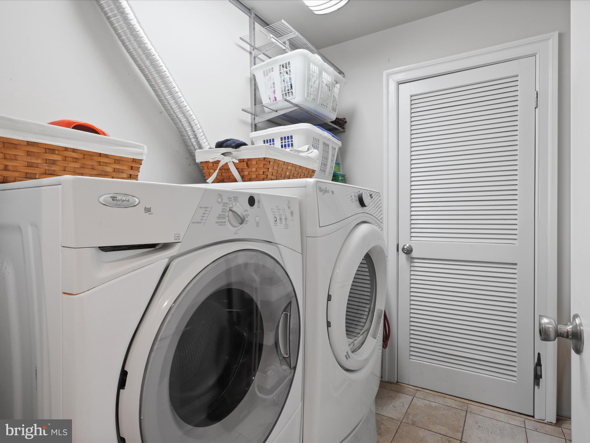 3929 HIGHWOOD COURT NW