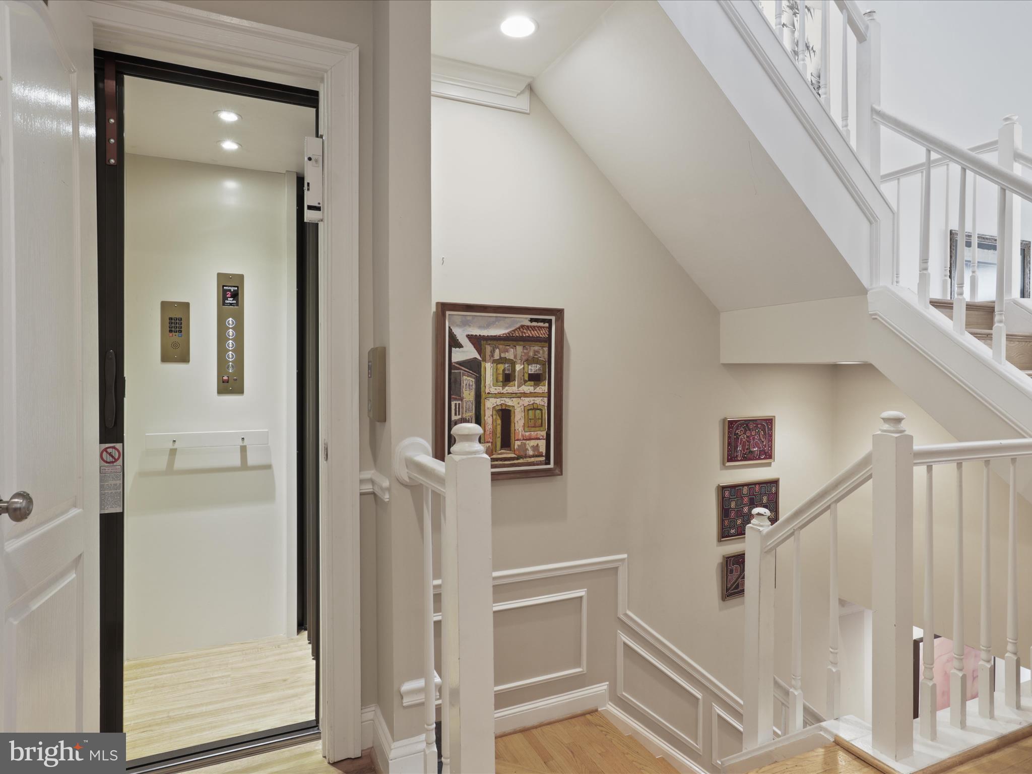 3929 HIGHWOOD COURT NW