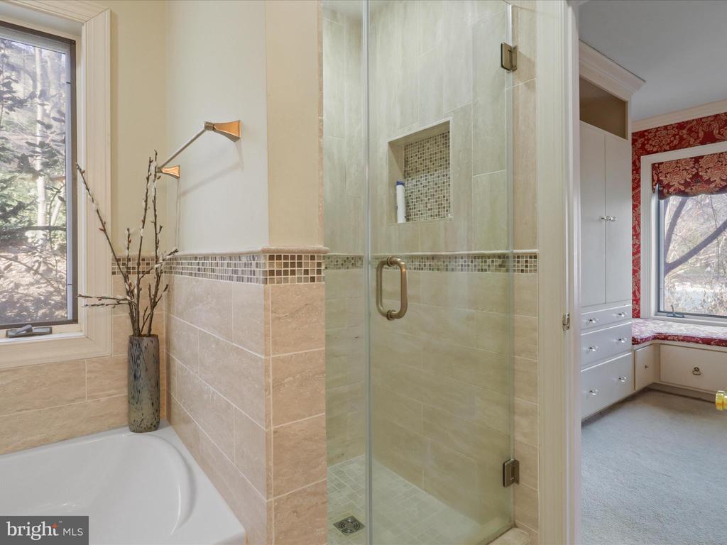 4012 CHANCERY COURT NW