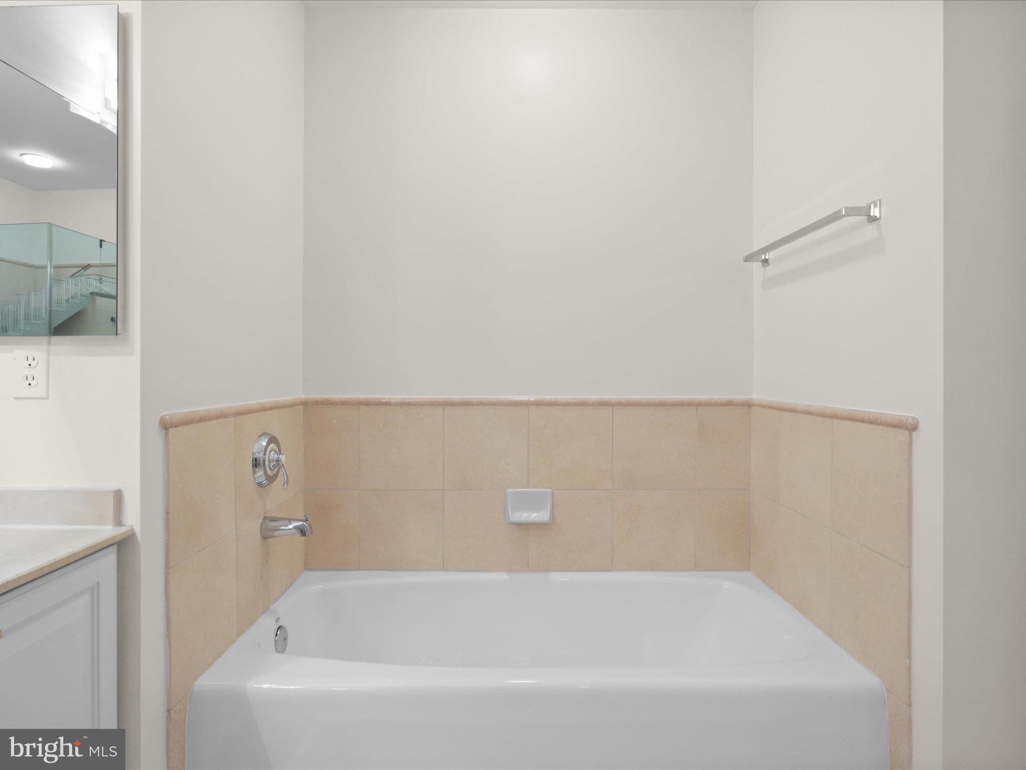 2600 PENNSYLVANIA AVENUE NW 4D