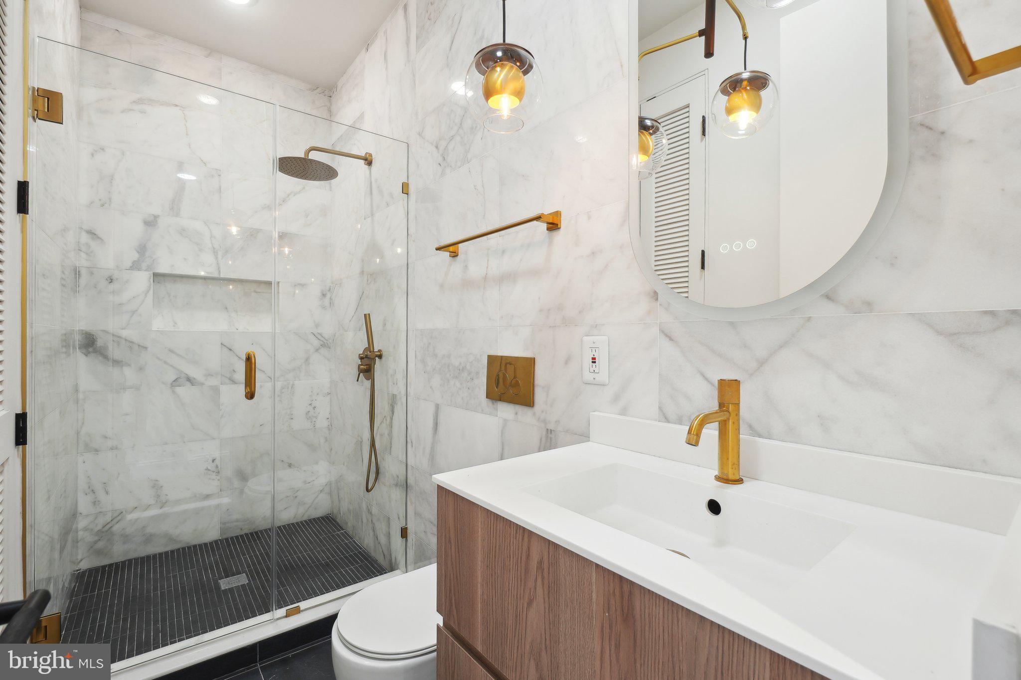 23 LOGAN CIRCLE NW NO. 6