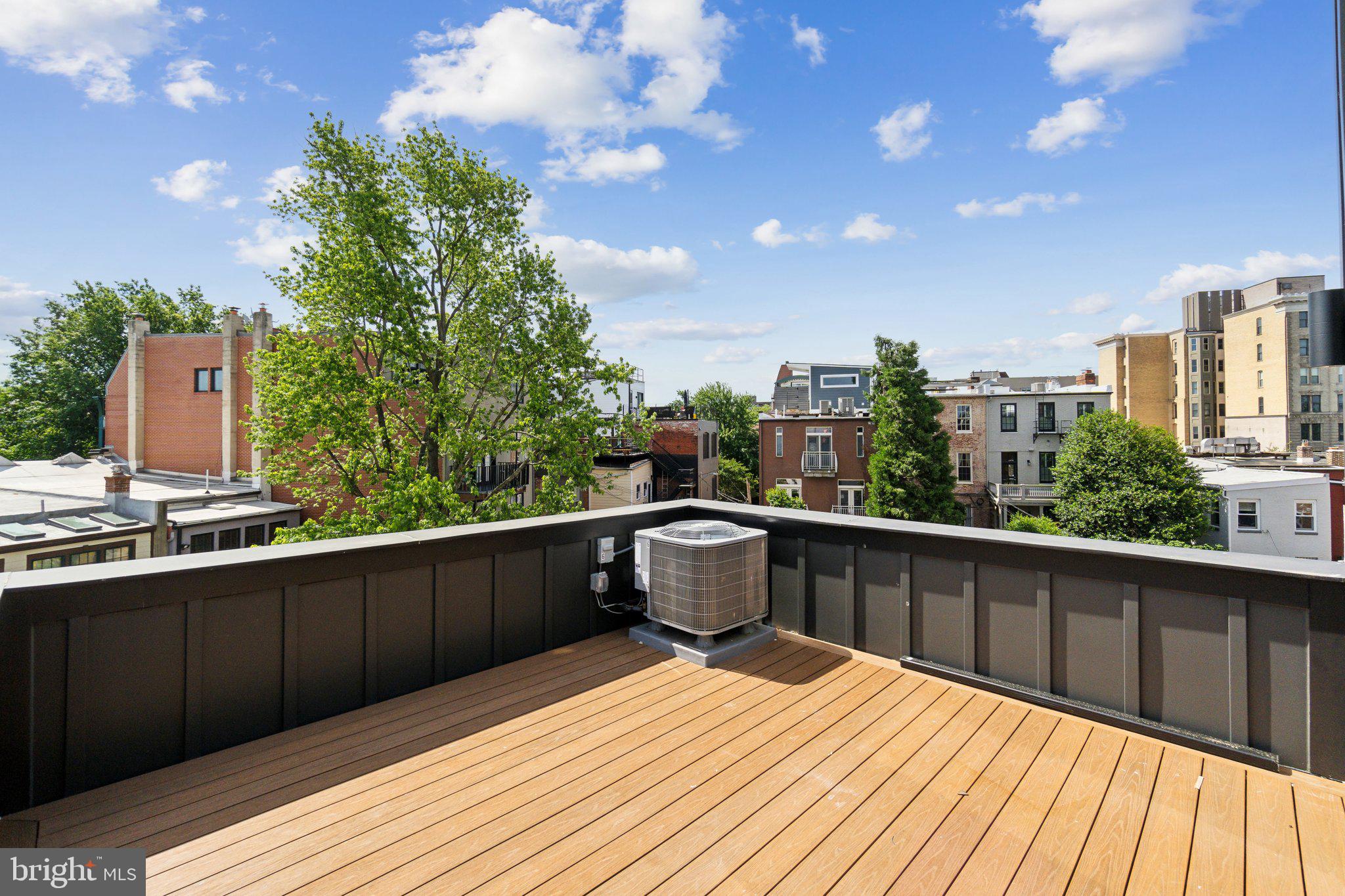 23 LOGAN CIRCLE NW NO. 6