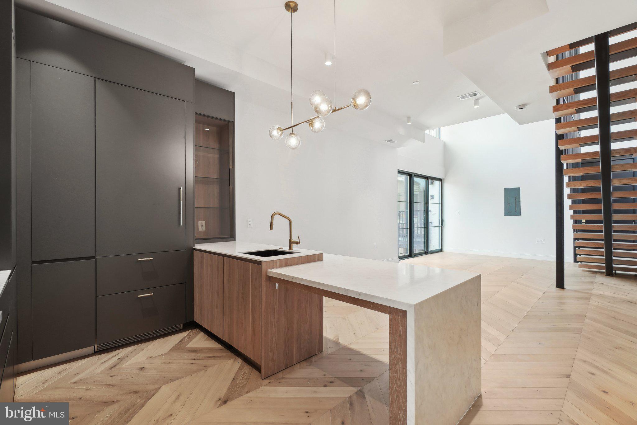 23 LOGAN CIRCLE NW NO. 6