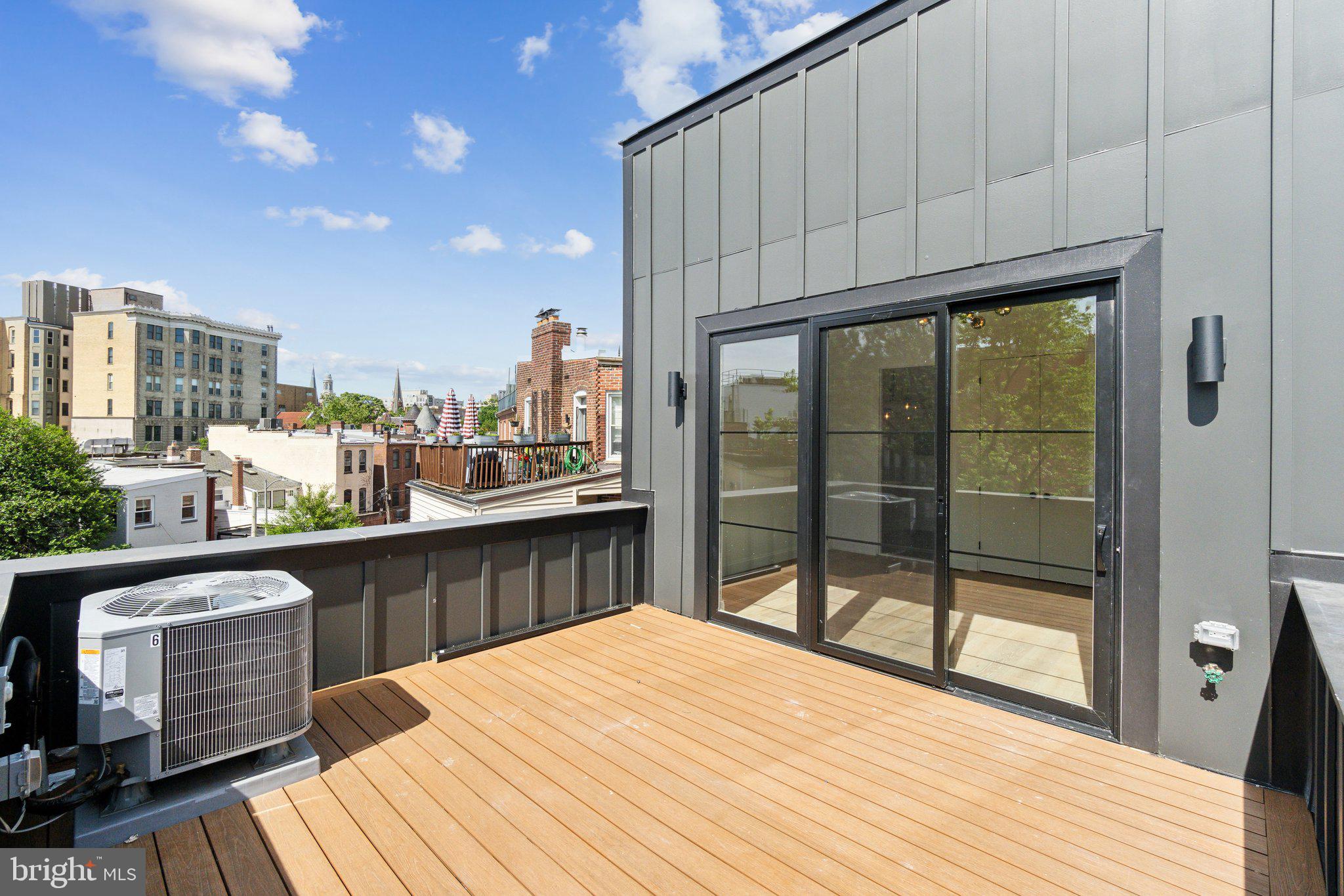 23 LOGAN CIRCLE NW NO. 6