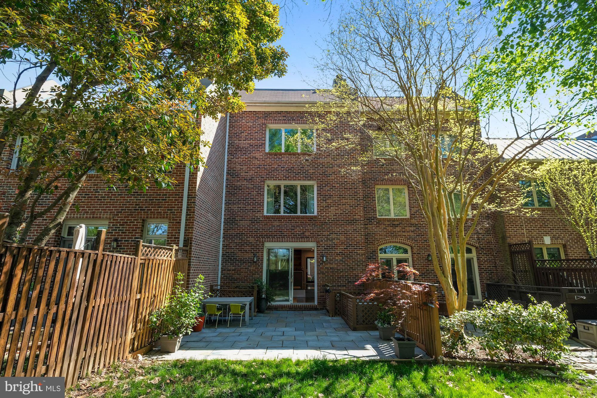 4046 CHANCERY COURT NW