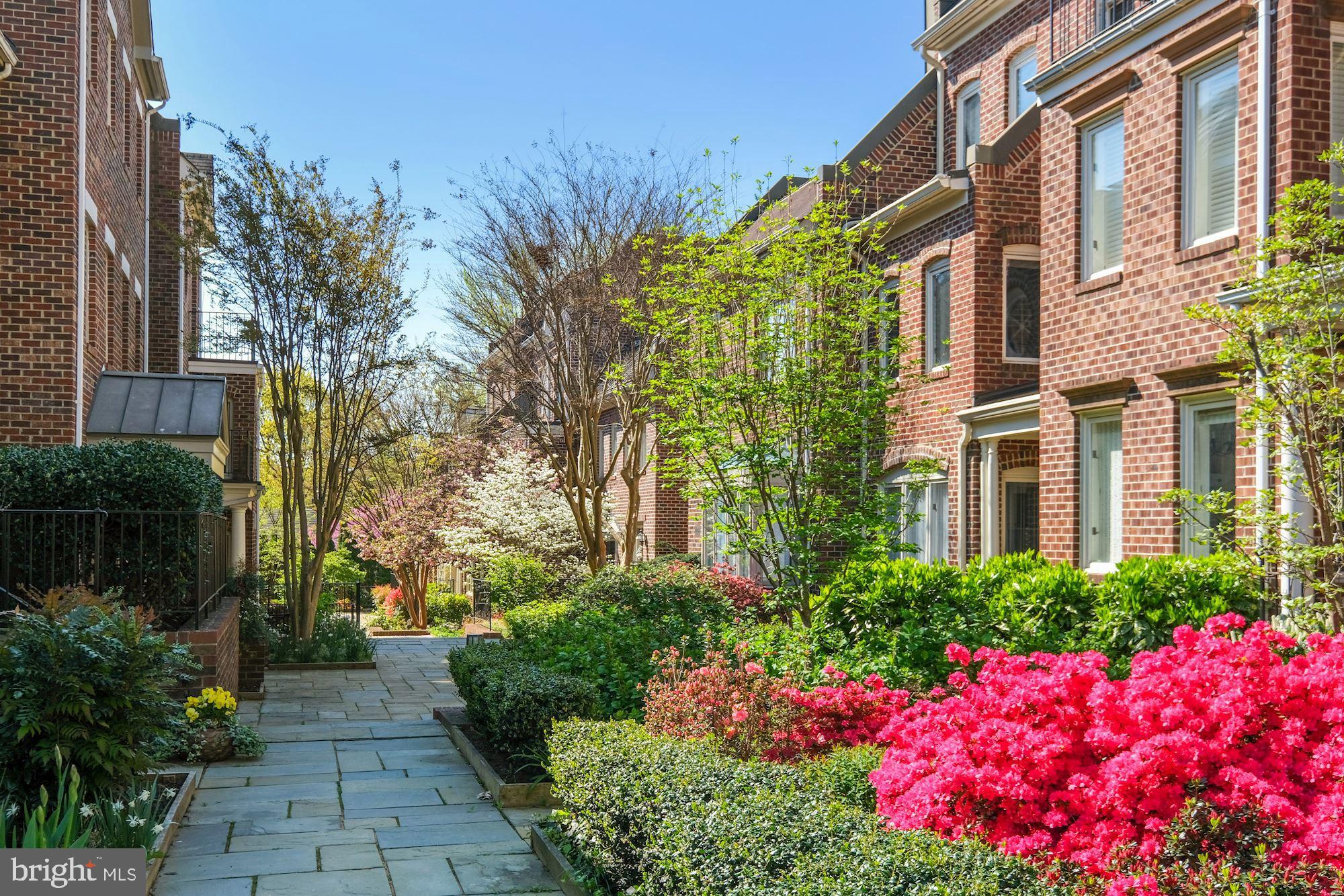 4046 CHANCERY COURT NW