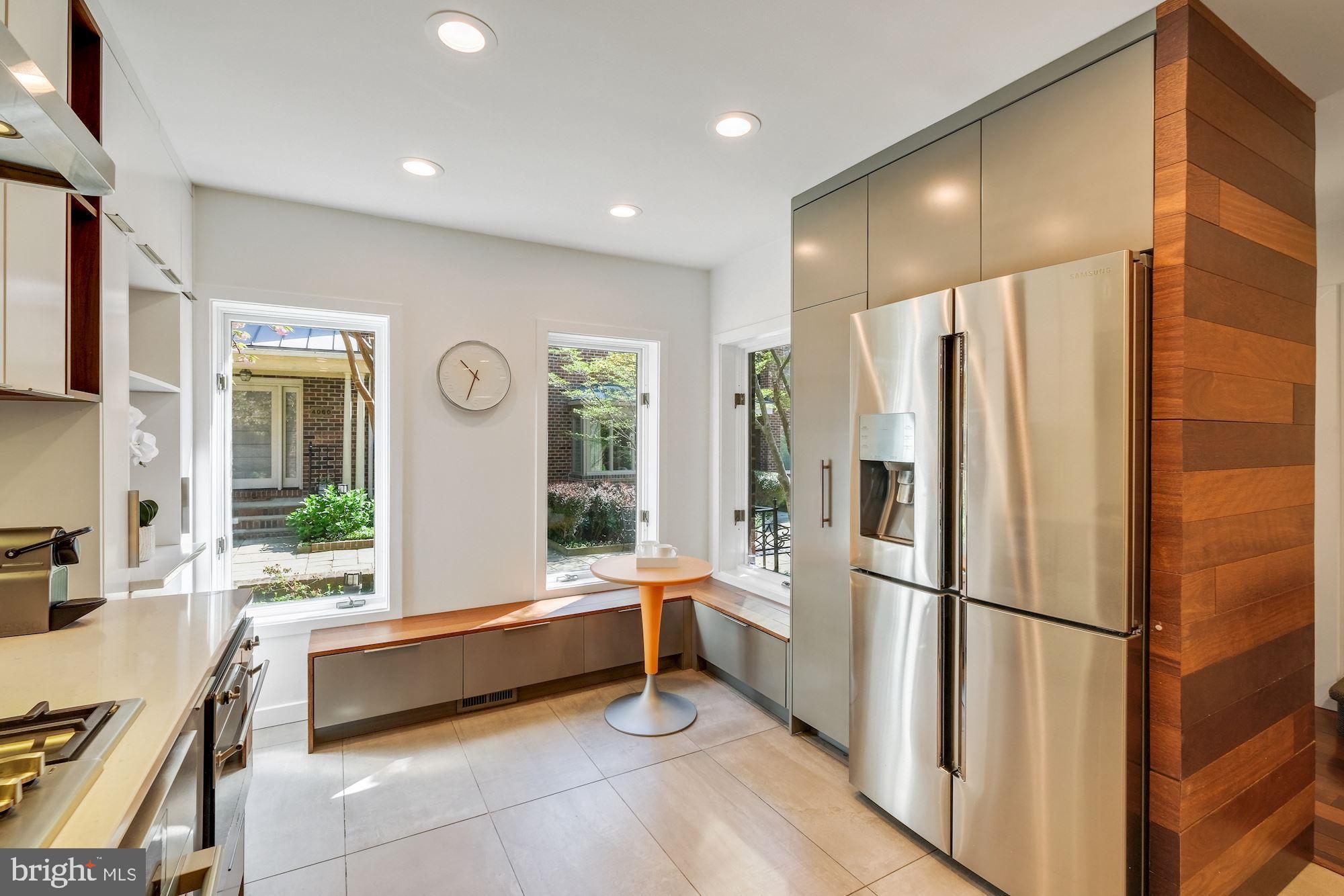 4046 CHANCERY COURT NW