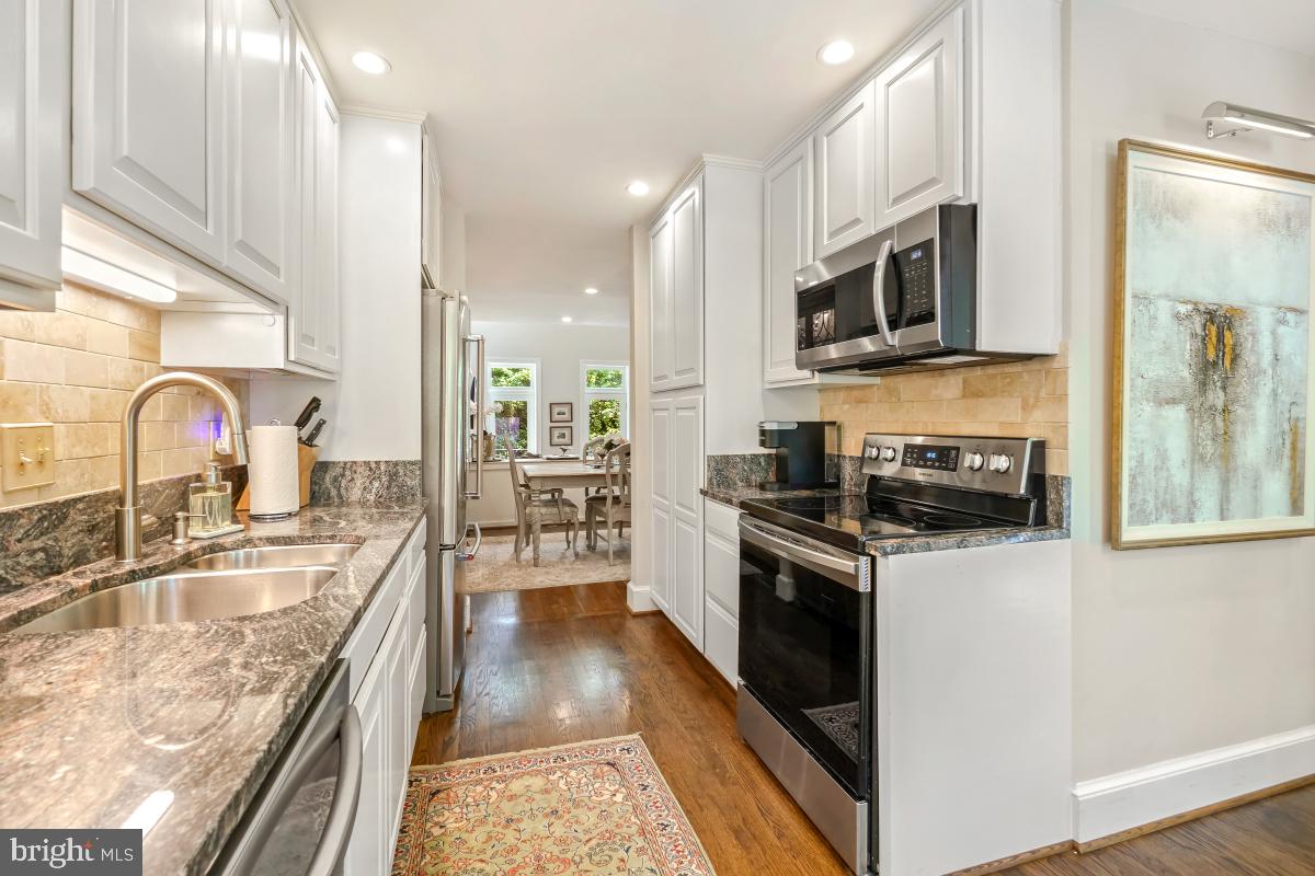 3972 GEORGETOWN COURT NW