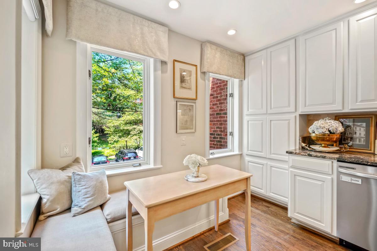 3972 GEORGETOWN COURT NW