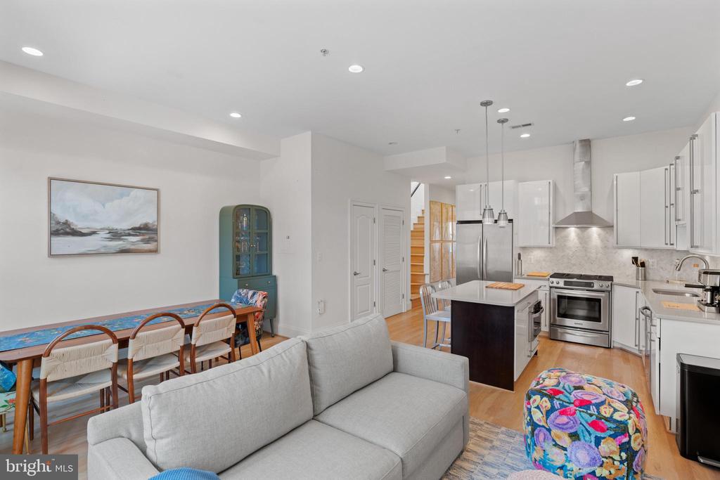 2108 10TH STREET NW 4