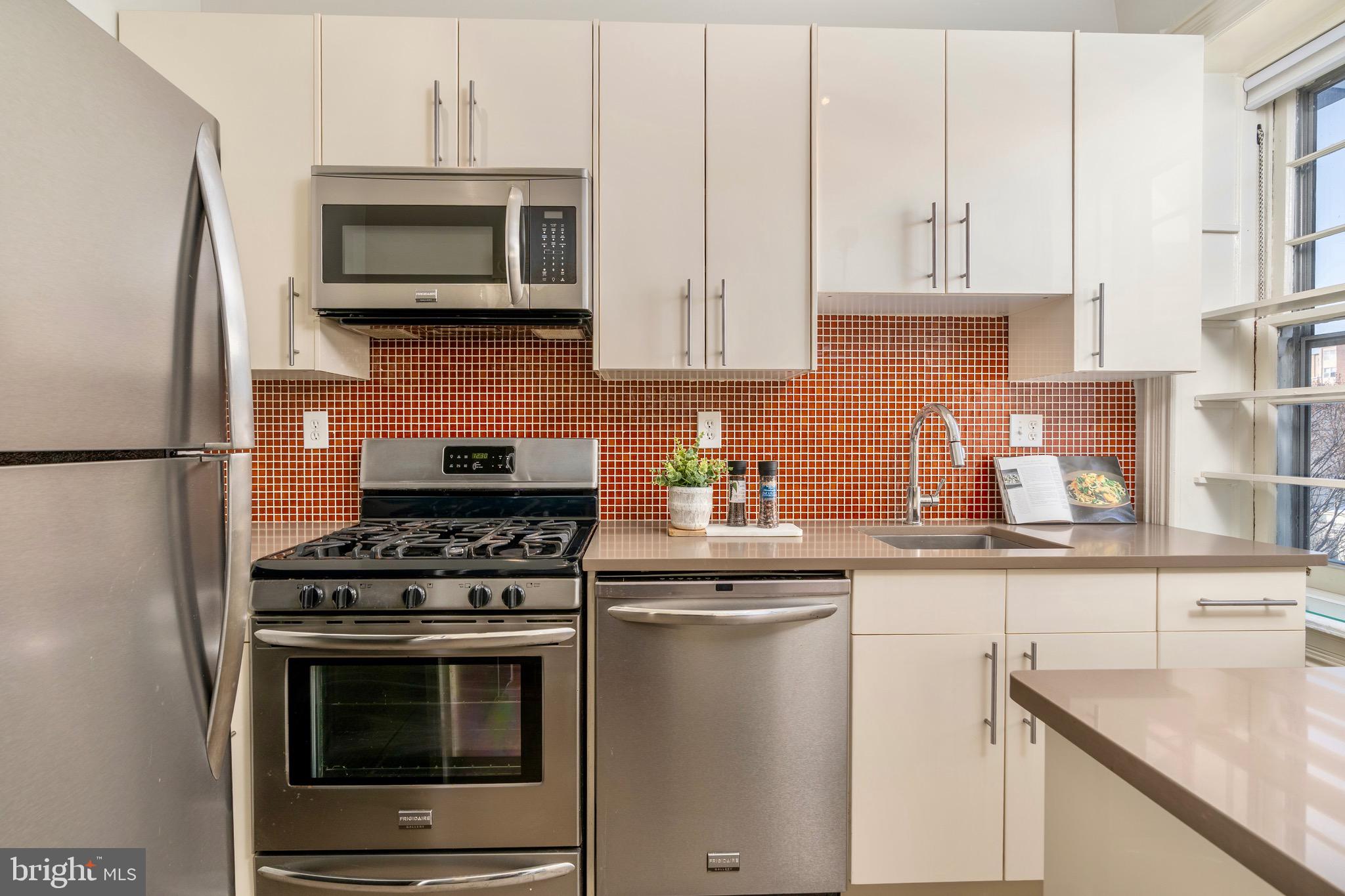 1817 19TH STREET NW 3