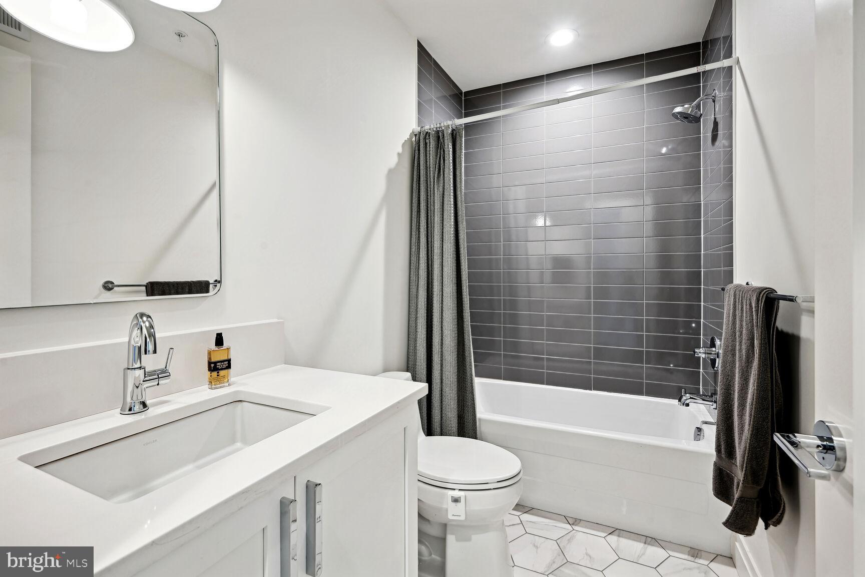 770 PARK ROAD NW 203