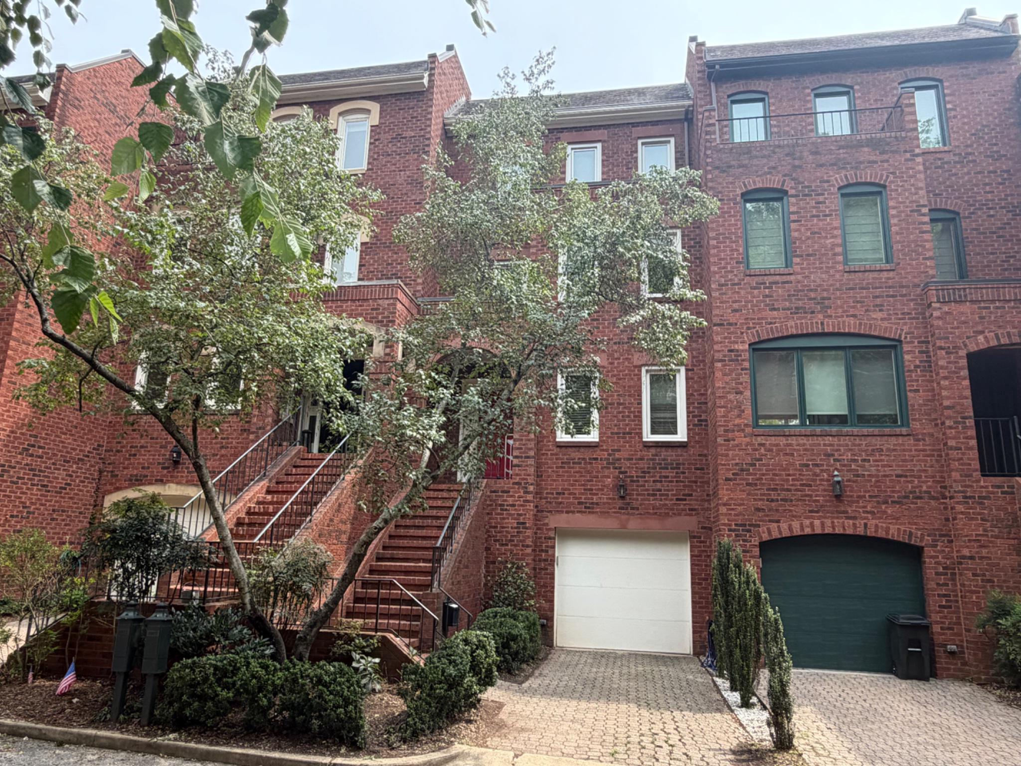 3925 GEORGETOWN COURT NW