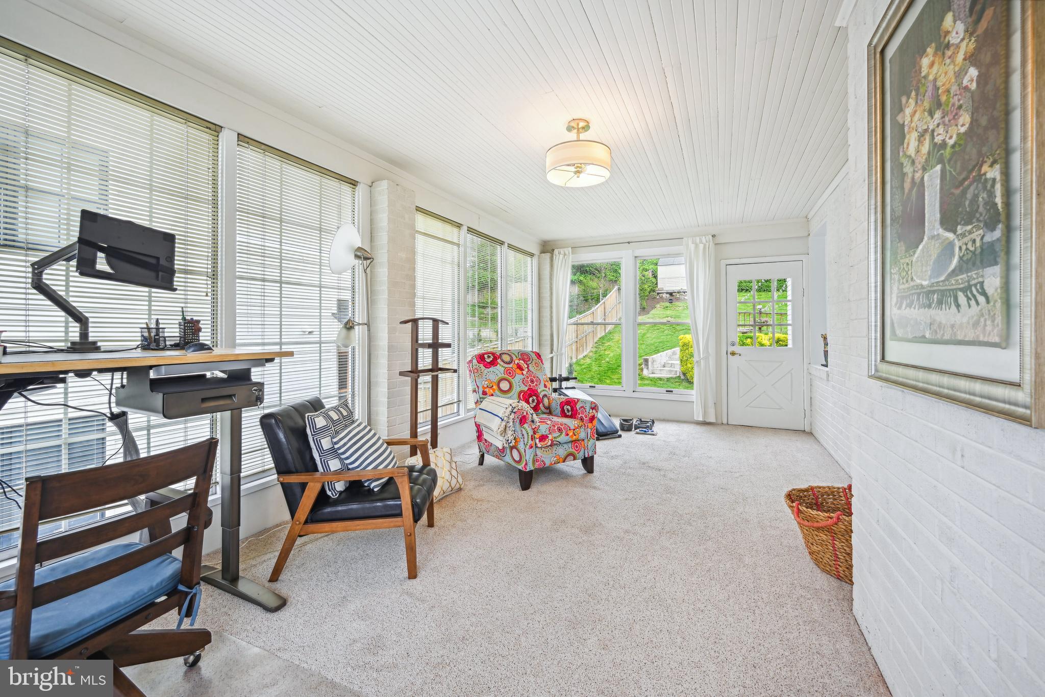 6023 WALHONDING ROAD