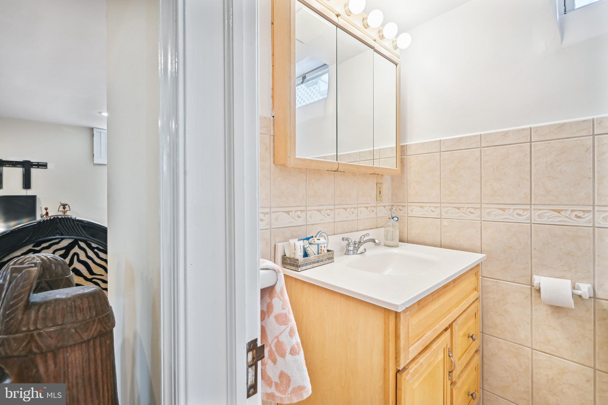 6023 WALHONDING ROAD